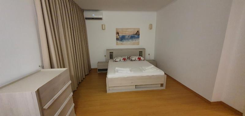 Apartment image 3