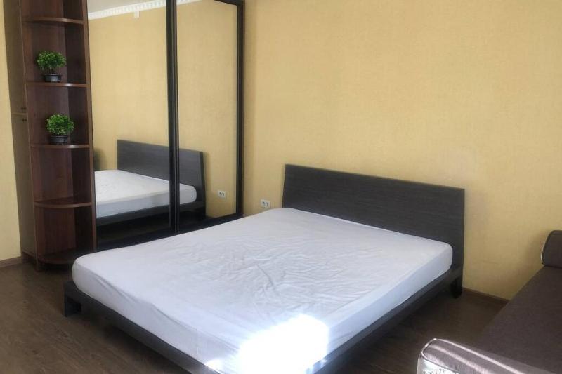 One-Bedroom Apartment image 1