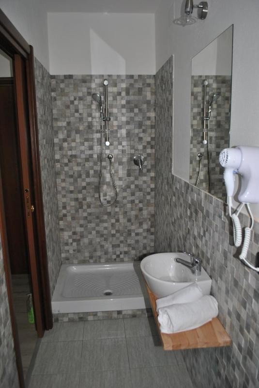 Single Room with Terrace image 3
