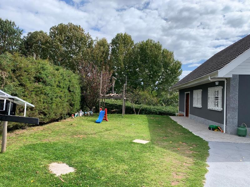 One-Bedroom Apartment image 2