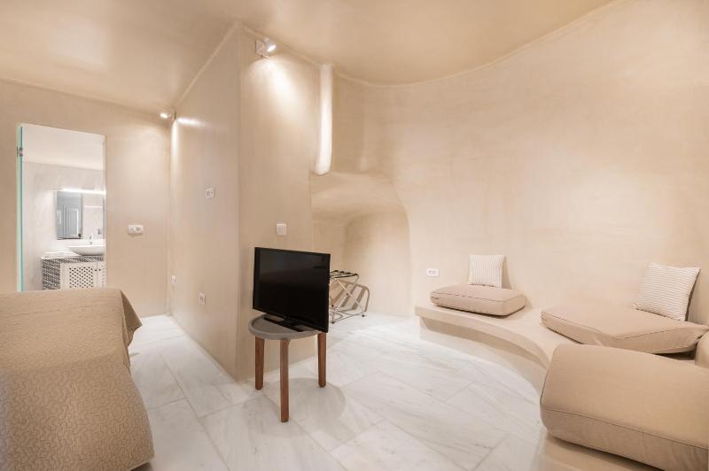Armeni Luxury Villas - image 28