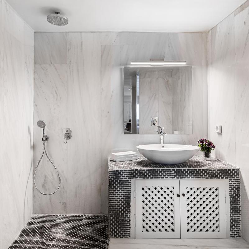 Executive Suite image 4