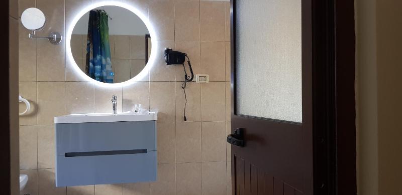 Budget Single Room image 1