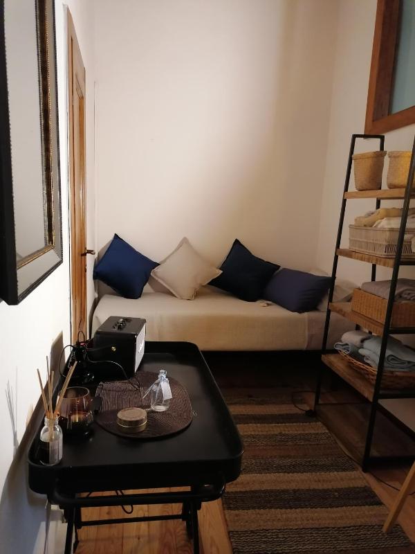 One-Bedroom Apartment image 4