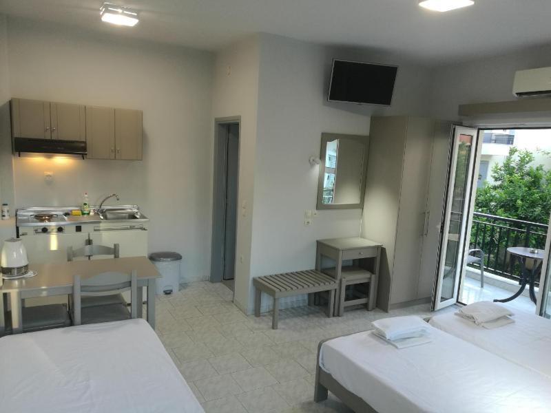 Studio with Private Balcony (3 Adults) image 3