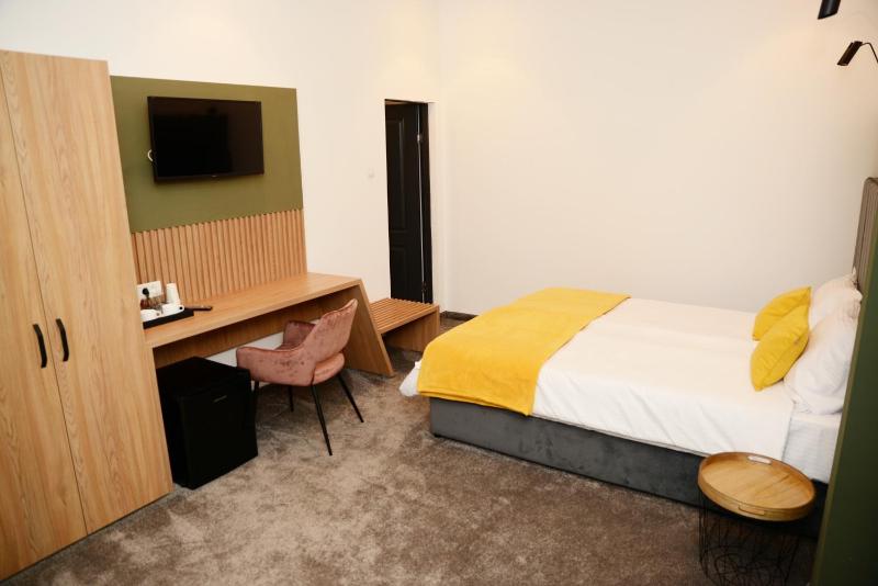 Victoria Rooms - image 12