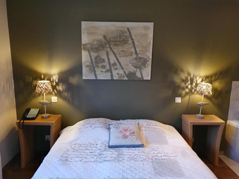Deluxe Double Room image 2