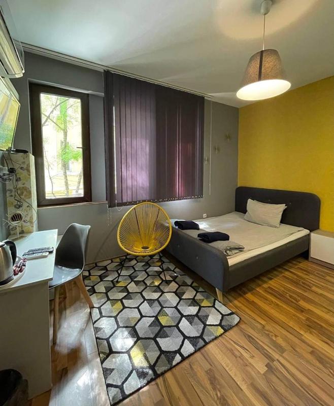 Deluxe Double Room with Private Bathroom image 3
