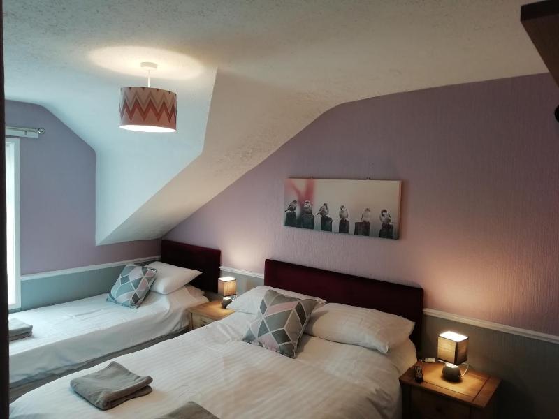 Double Room image 4
