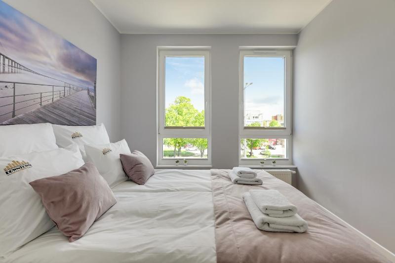 Navio by the Sea by Downtown Apartments - image 6