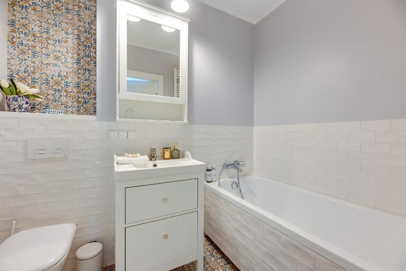Navio by the Sea by Downtown Apartments - image 13