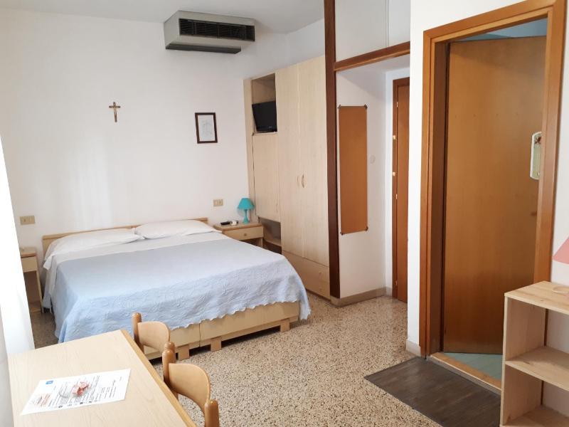 Hotel Villa Dina - image 17