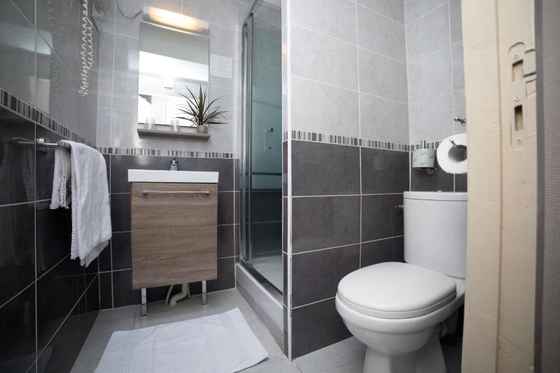 Triple Room image 4