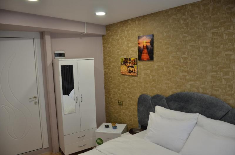 Economy Double or Twin Room image 3