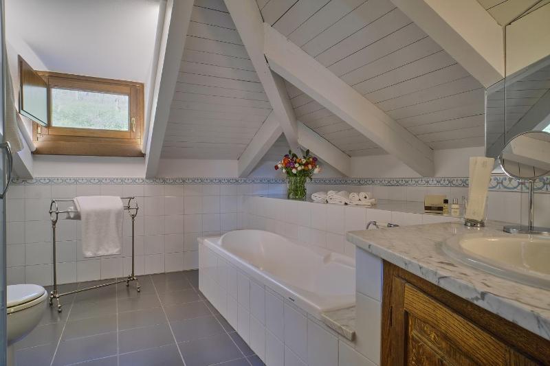 Junior Suite image 2
