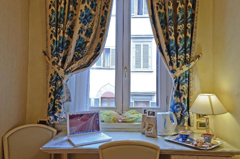 Double or Twin Room image 2