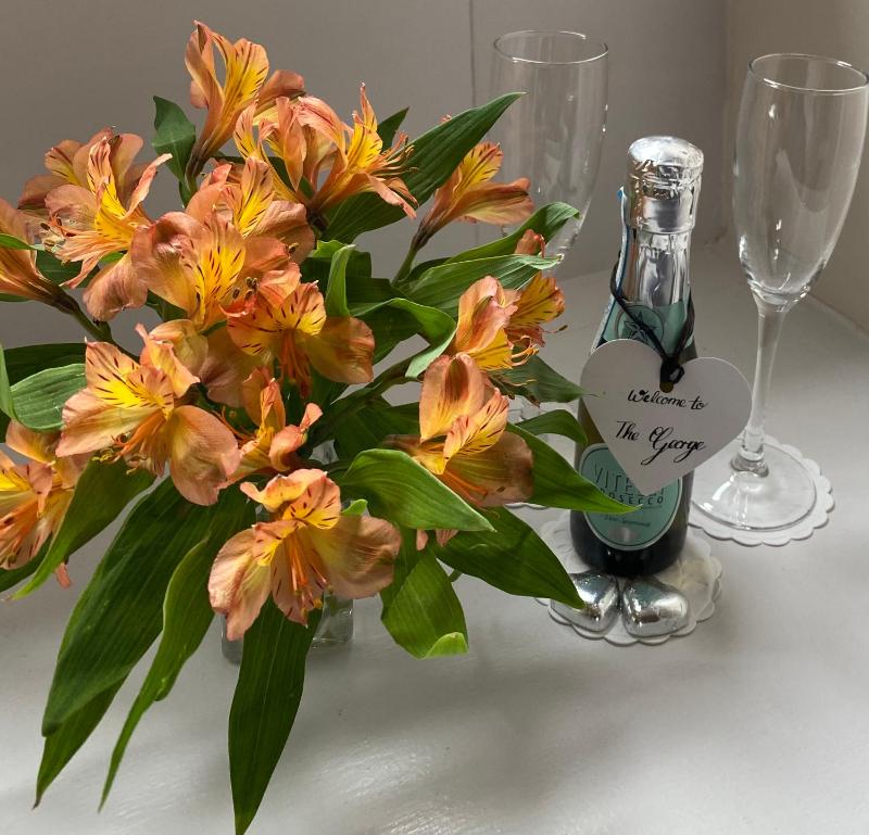 Junior Suite with Garden View image 4