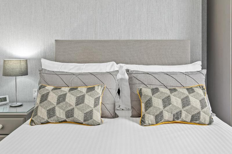Double Room image 2