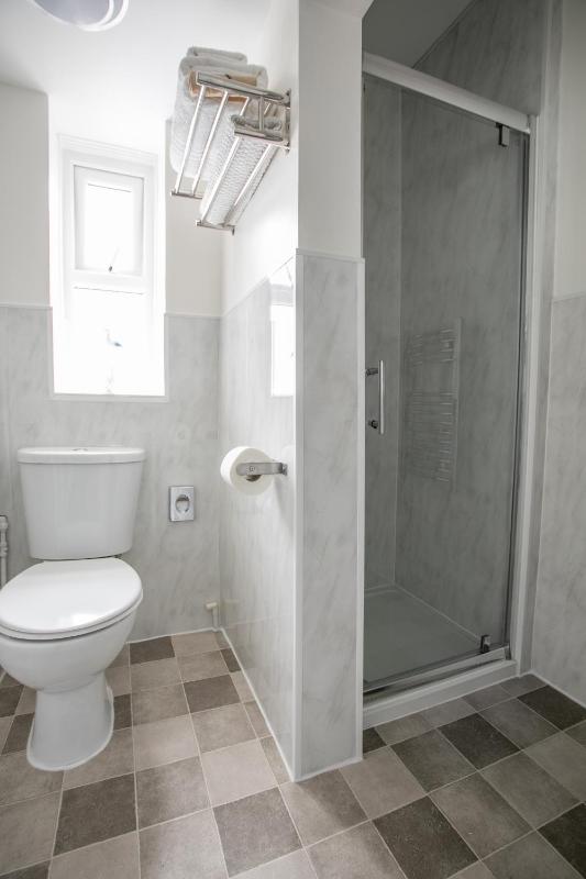 Standard Twin Room image 2