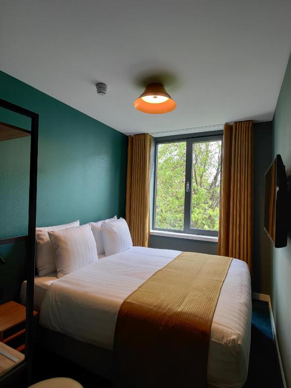 Standard Double Room image 1