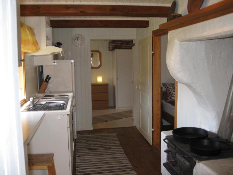 One-Bedroom Cottage image 4