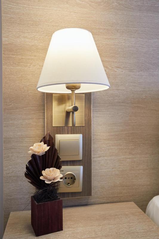Triple room without view image 1