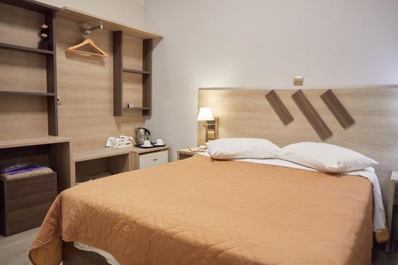 Double or Twin Room Without View image 2