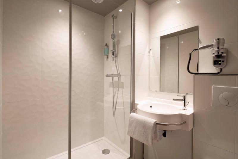 Double Room image 2