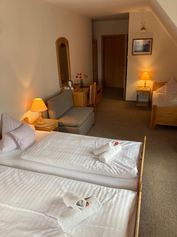 Triple Room image 3