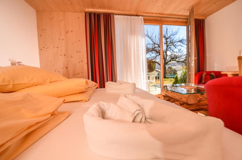 Double Room with Balcony image 4