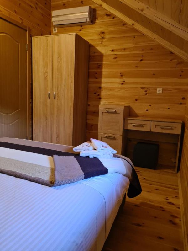 OLEA COTTAGE - image 14