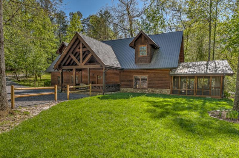 Four-Bedroom Holiday Home image 2