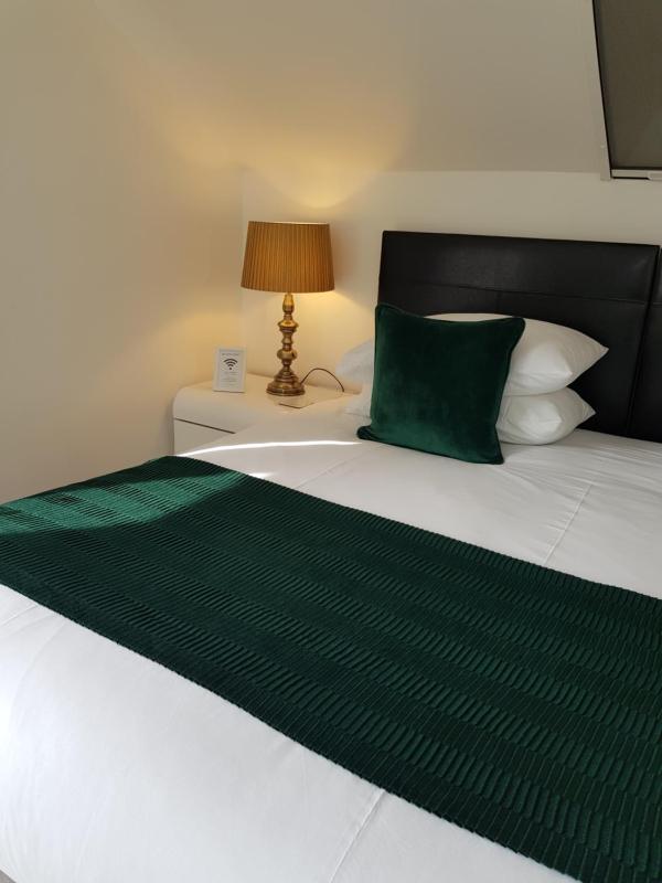 Superior Double Room image 1