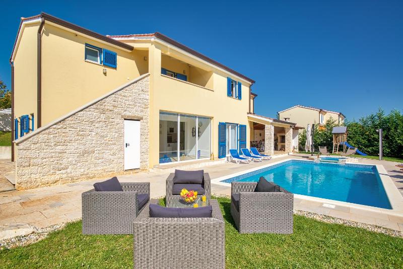 Villa image 4