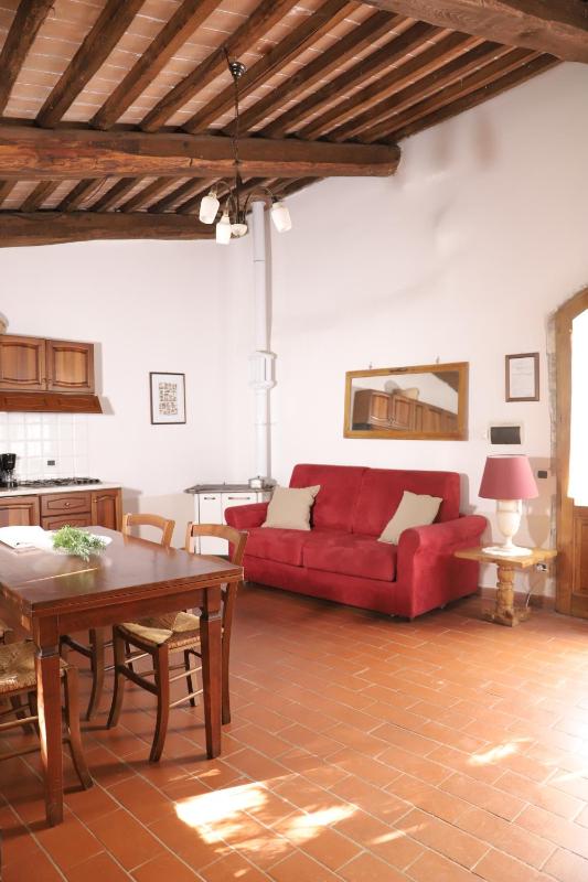 One-Bedroom Apartment image 4