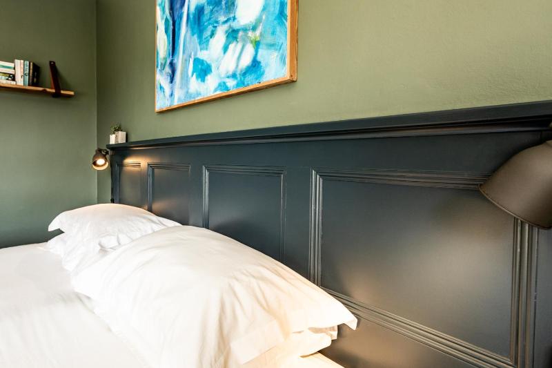 Deluxe Double or Twin Room with Garden View image 3