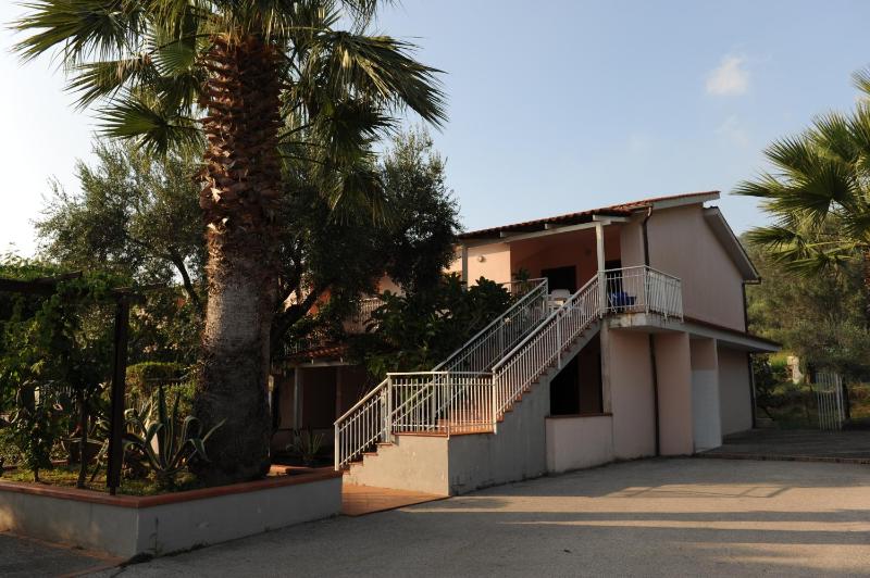 Two-Bedroom Apartment (6 adults) Summer Special Package image 4
