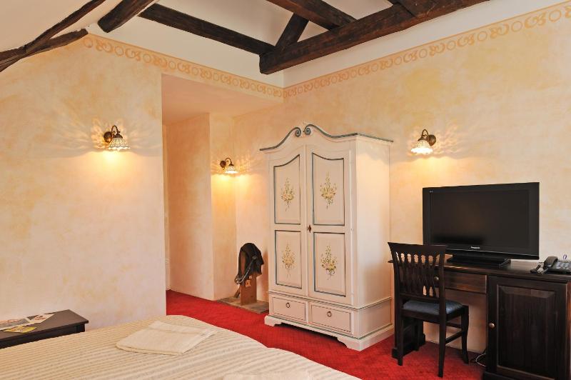 Double Room image 4