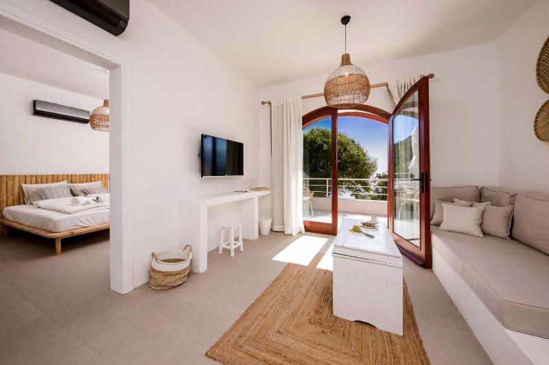 Kale Suites heated pool in winter adults only - image 28