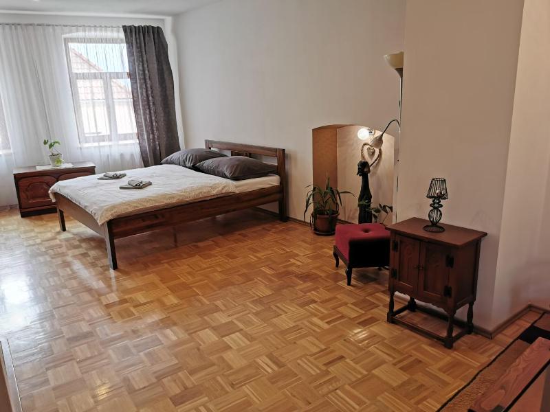 Deluxe Apartment image 2