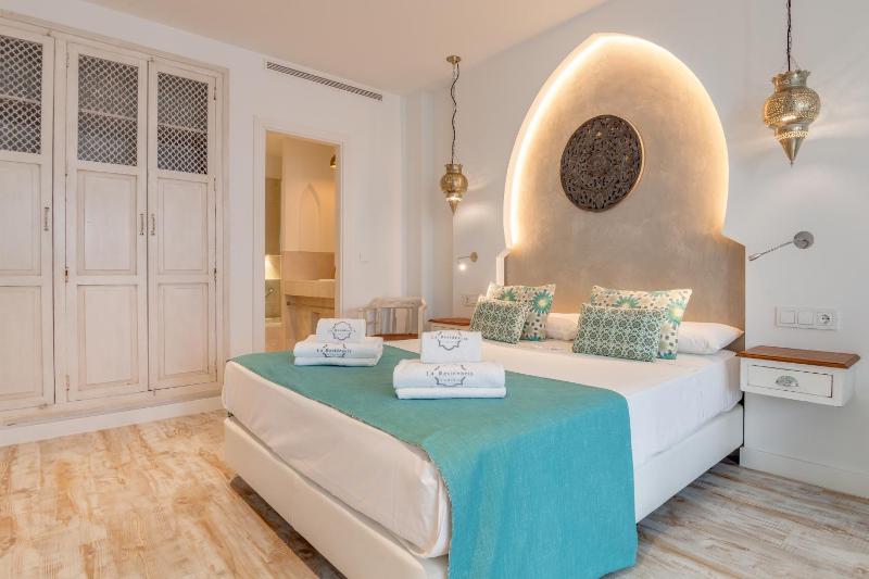 Standard Double Room image 1
