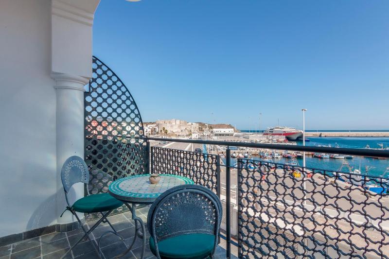 Double Room with Sea View image 4