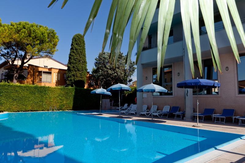 Hotel Idania - image 4