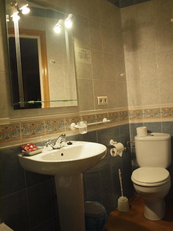 Double Room with Kitchenette image 3