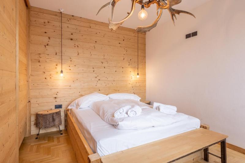 Three-Bedroom Apartment image 4