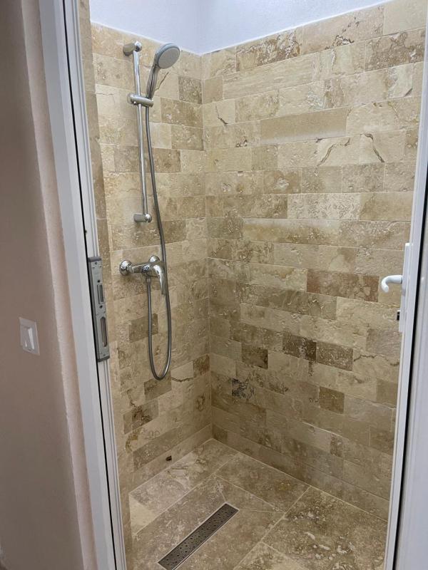 Superior Triple Room image 3