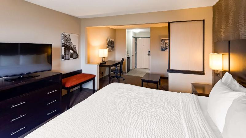 King Suite image 2