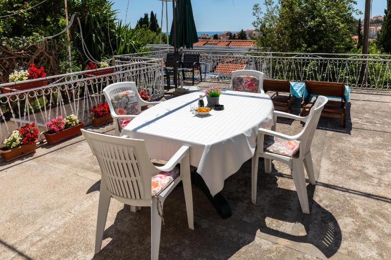 Studio with Terrace and Sea View image 2