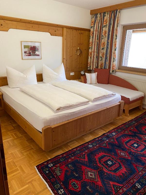 Standard One-Bedroom Apartment image 3