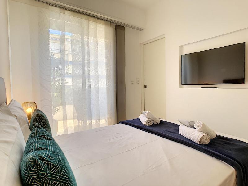 Nestor&Jeeves - REINE MARIE TERRASSE - Central - Very close sea - Top floor - image 12